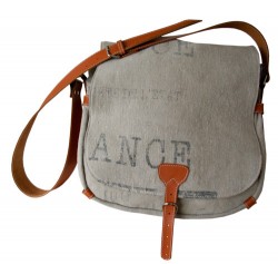 Goodies-upcycling-toile-postale_besace-cuir_Extramuros